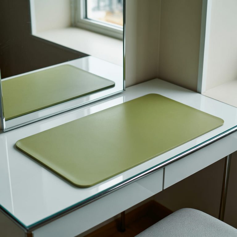 The Homemade Surface Mat That Keeps My Tools From Rolling or Dropping During Busy Mornings